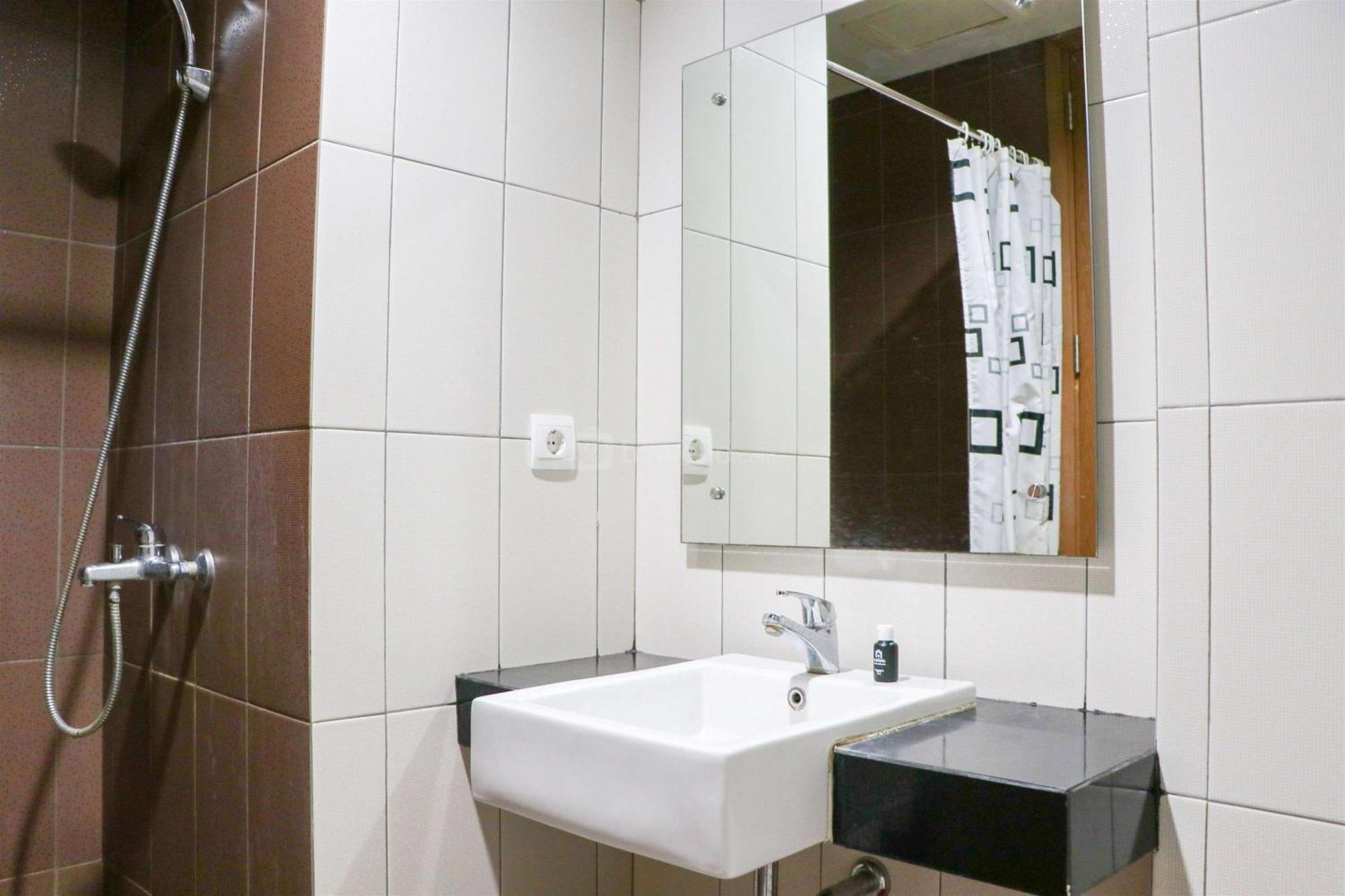And Comfy 1br At Dago By Travelio * Bandung