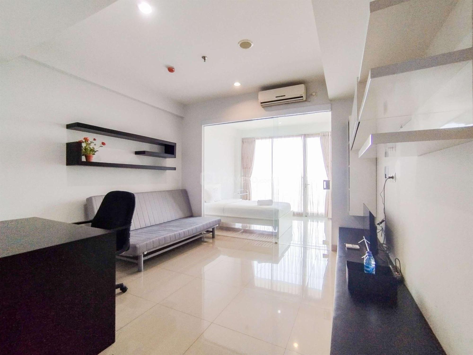 Apartemen And Comfy 1br At Dago By Travelio *
